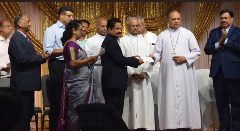 സിറോ മലബാര്‍ ഫാമിലി കോണ്‍ഫറന്‍സിന്റെ റജിസ്ട്രേഷന്‍ കിക്ക് ഓഫ് മാര്‍ ജോയ് ആലപ്പാട്ട് നിര്‍വഹിച്ചു