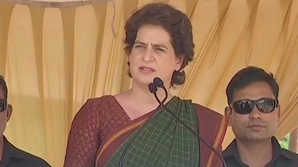 വയനാട് ഉപതെരഞ്ഞെടുപ്പ്: പ്രിയങ്ക ഗാന്ധി നാമനിര്‍ദേശ പത്രിക സമര്‍പ്പിച്ചു.