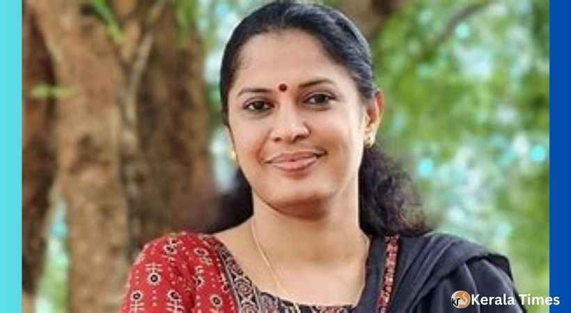 “എഡിഎം നവീൻ ബാബു ആത്മഹത്യ കേസിൽ പ്രേരണാ കുറ്റം: പിപി ദിവ്യയുടെ മുൻകൂർ ജാമ്യ ഹർജിയിൽ വാദം തുടരുന്നു”
