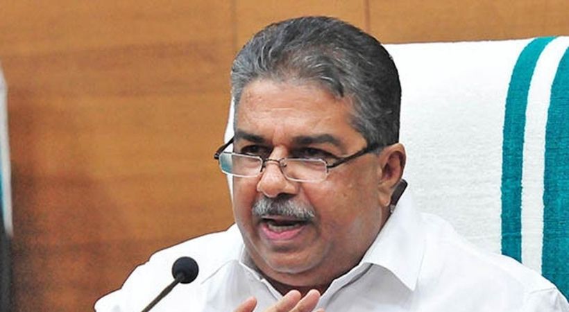 ഭരണഘടനാ വിവാദ പ്രസംഗം: സജി ചെറിയാൻ കേസ് പുനരന്വേഷണത്തിന് ഹൈക്കോടതി നിർദേശം.