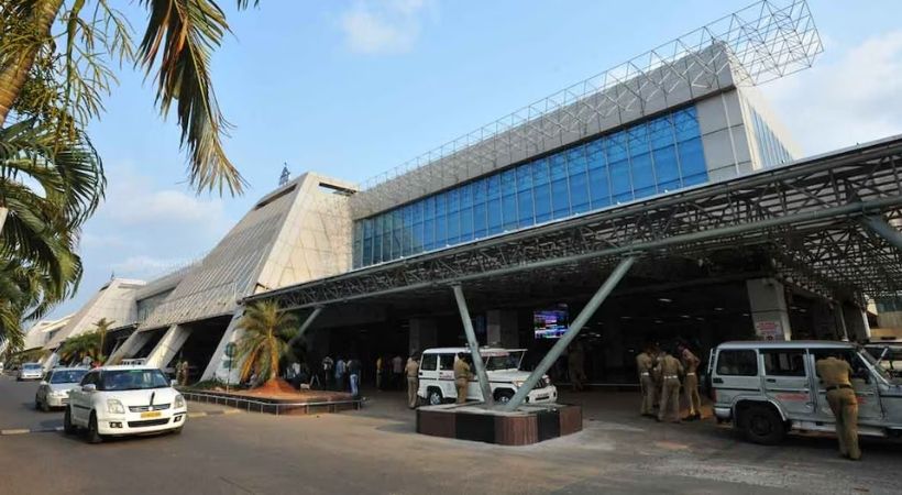 കരിപ്പൂർ വിമാനത്താവളത്തിൽ വൻ ലഹരിവേട്ട, 9 കോടിയുടെ കഞ്ചാവ് പിടികൂടി