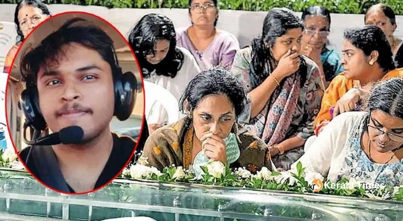 വിമാനാപകടത്തിൽ ജീവൻ നഷ്ടമായ ശ്രീഹരിക്ക് കണ്ണീരോടെ യാത്രയയപ്പ്