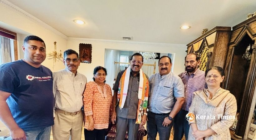 കോൺഗ്രസ് നേതാവും കാസർകോട് എം.പിയുമായ രാജ്മോഹൻ ഉണ്ണിത്താനെ ഫൊക്കാനയുടെ മുൻ പ്രസിഡന്റും കേരള ടൈംസ് പത്രത്തിന്റെ മാനേജിംഗ് ഡയറക്ടറുമായ ശ്രീ പോൾ കറുകപ്പള്ളിൽ , ശ്രീ നോഹ ജോർജ്,ശ്രീമതി ലീല മാരിയറ്റ് തുടങ്ങിയവരുടെ നേതൃത്വത്തിൽ ന്യൂയോർക്കിൽ സ്വീകരണം നൽകി
