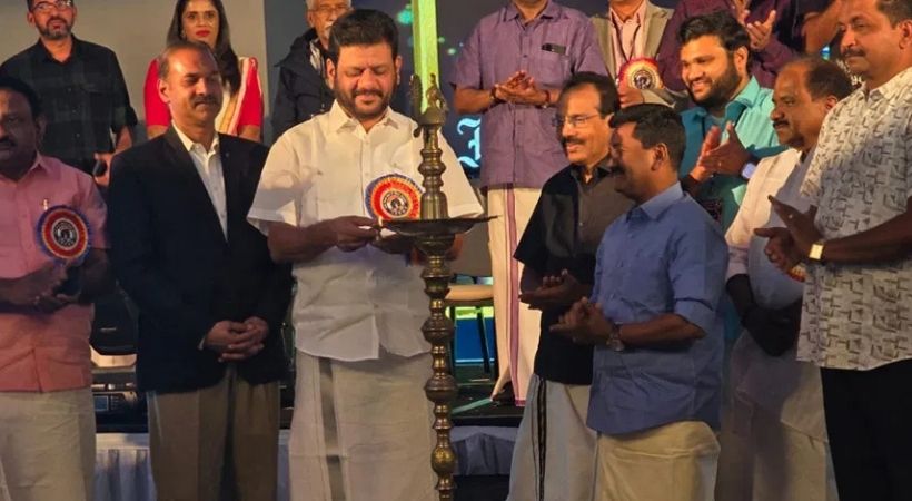 മാധ്യമങ്ങള്‍ ജനാധിപത്യത്തിന്റെ അടിത്തറ; പക്ഷേ ഇന്ന് വലിയ ഭീഷണി നേരിടുന്നു: വി. കെ. ശ്രീകണ്ഠൻ എം.പി
