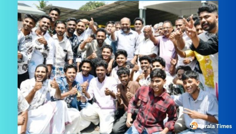 ചെറിയ പെരുന്നാളു കൂടി കരുമാലൂരും മനയ്ക്കപ്പടിയും പിന്നിട്ട് രാജീവ്: ഇന്ന് (21.03.2026) പത്രിക സമര്പ്പിക്കും