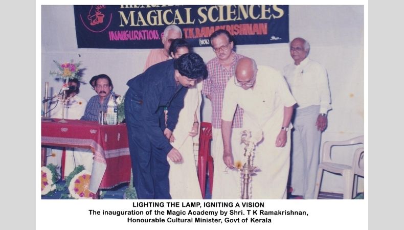 മാജിക് അക്കാദമിക്ക് 30 വയസ്സ്; ആഘോഷ പരിപാടികള്‍ക്ക് നാളെ (വെള്ളി) തുടക്കം.