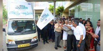 ലോക നട്ടെല്ല് ദിനത്തോടനുബന്ധിച്ച് ‘നടുവണ്ടി’ അവബോധ യാത്രയും ‘സ്പൈൻ അപ്’ ചലഞ്ചുമായി ആസ്റ്റർ സ്പൈൻ സെന്റർ.