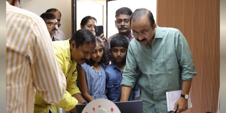 പാട്ടുകാരി മ്യൂസിക് വീഡിയോ യൂട്യൂബ് റിലീസ് മുഖ്യമന്ത്രി നിര്‍വഹിച്ചു.
