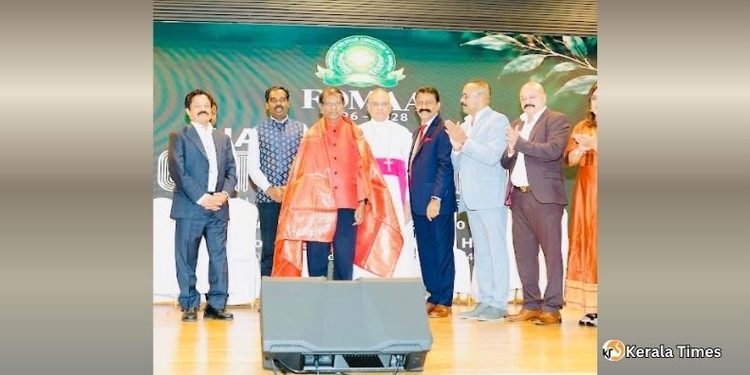 നന്മ മനസ്സിന് ഒരു പൊന്നാട, സമൂഹനന്മയ്ക്കായി സമർപ്പിച്ച ജീവിതത്തിന് സ്നേഹാദരം!അമേരിക്കൻ മലയാളി സമൂഹത്തിന്റെ സജീവ സാന്നിധ്യം പി. ടി. തോമസിന് ഇത് ധന്യ മുഹൂർത്തം